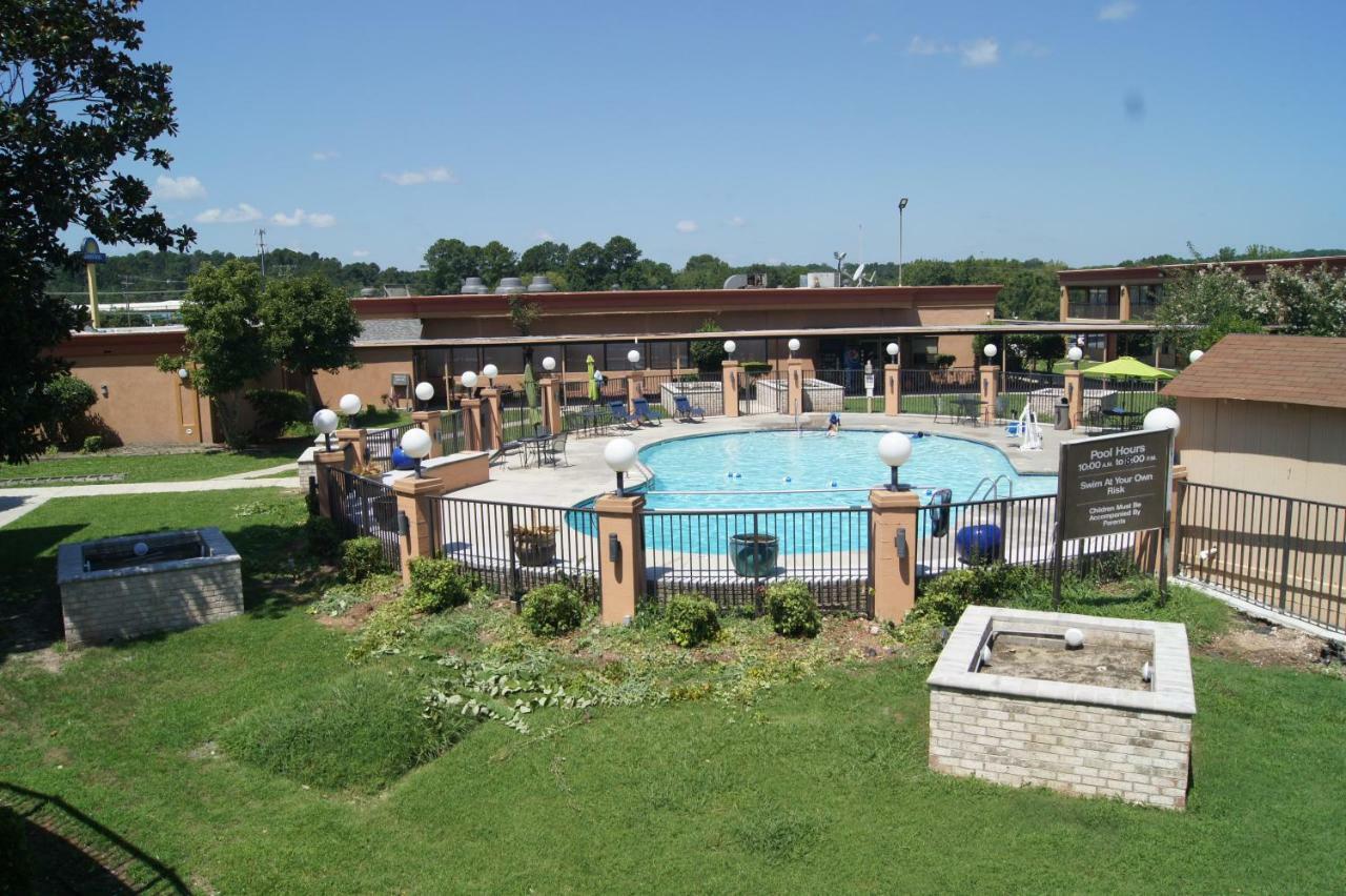 Days Inn By Wyndham Durham/Near Duke University Eksteriør bilde
