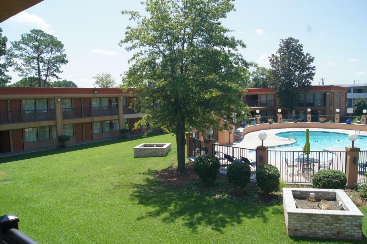 Days Inn By Wyndham Durham/Near Duke University Eksteriør bilde